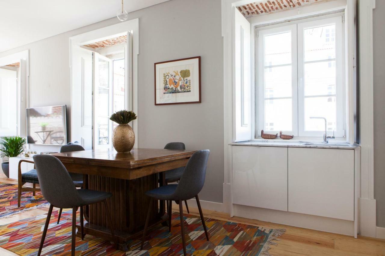 Apartmán Alfama Sophisticate Flat With Balconies 2Bedrs 2Baths & Ac In 19Th Century Building Historic Center Lisboa Exteriér fotografie